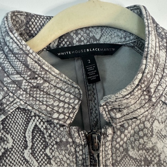 White House Black Market Snakeskin Print Moto Jacket Women’s Size 2 - Picture 5 of 11